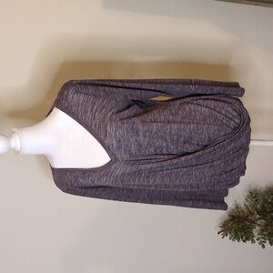 Athleta lightweight shirt with elasticized bottom